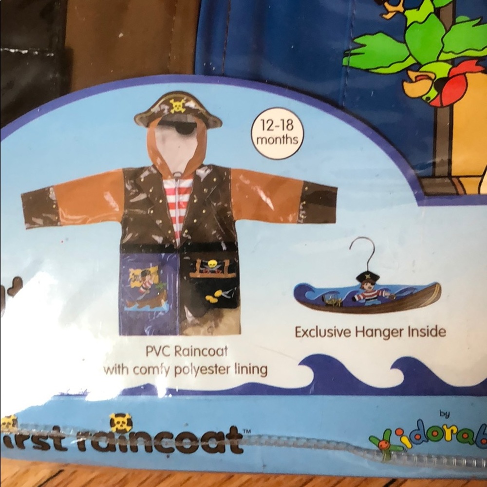 Kidorable Pirate theme raincoat size 12-18 months - Picture 7 of 12